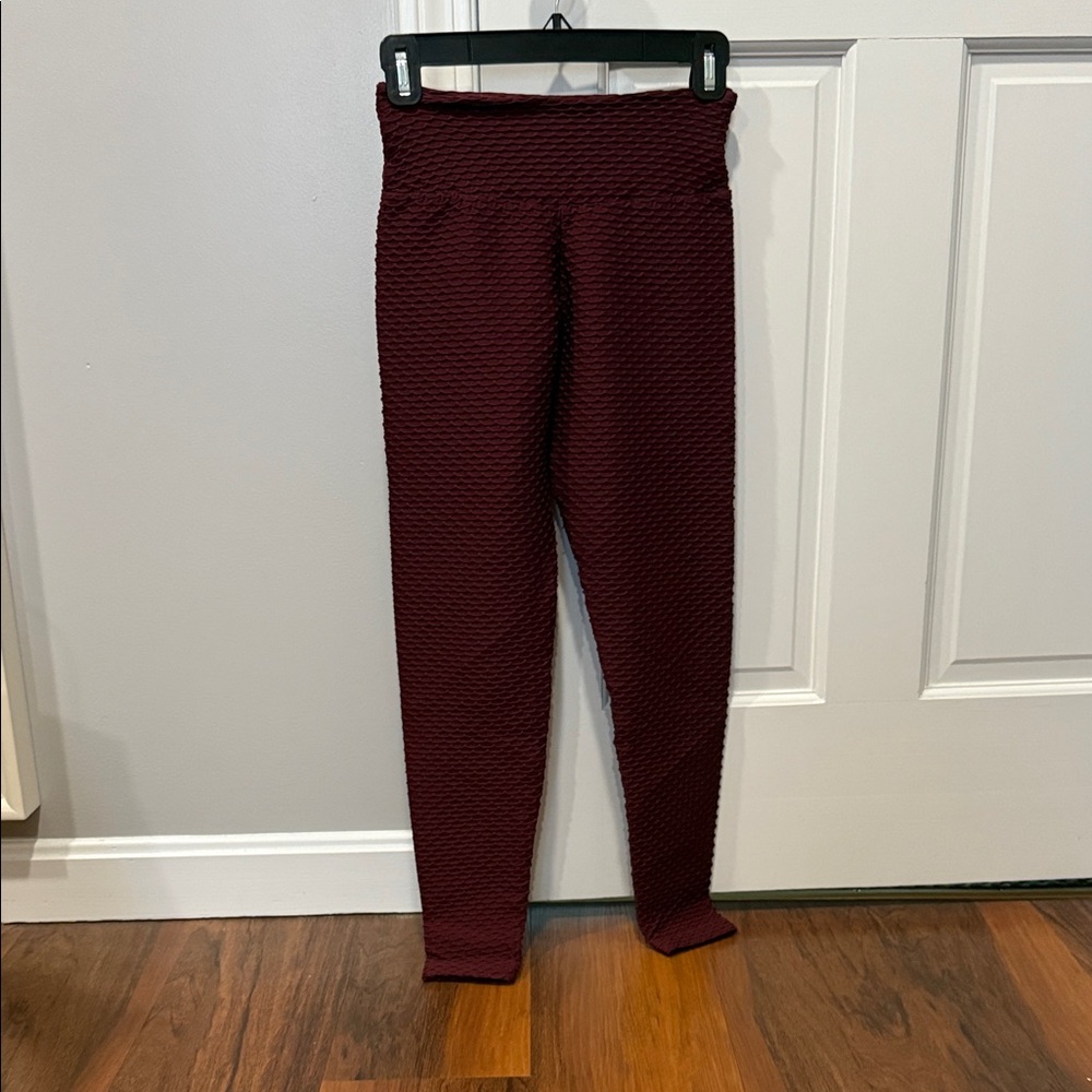Booty by Brabants Burgundy Textured Leggings